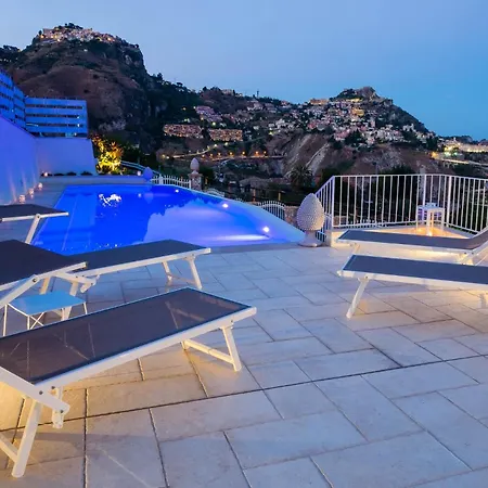 Sciccosa Bed & Breakfast 4*