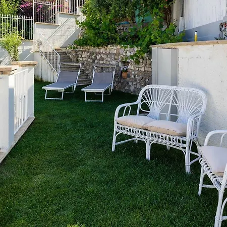 Bed and breakfast Sciccosa 2*
