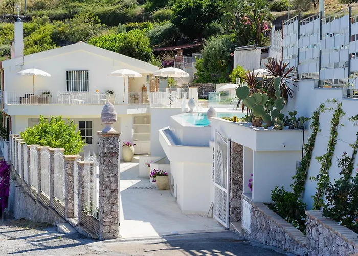 Alojamento de Acomodação e Pequeno-almoço Sciccosa Taormina