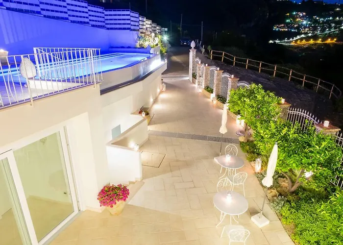 Alojamento de Acomodação e Pequeno-almoço Sciccosa 4*